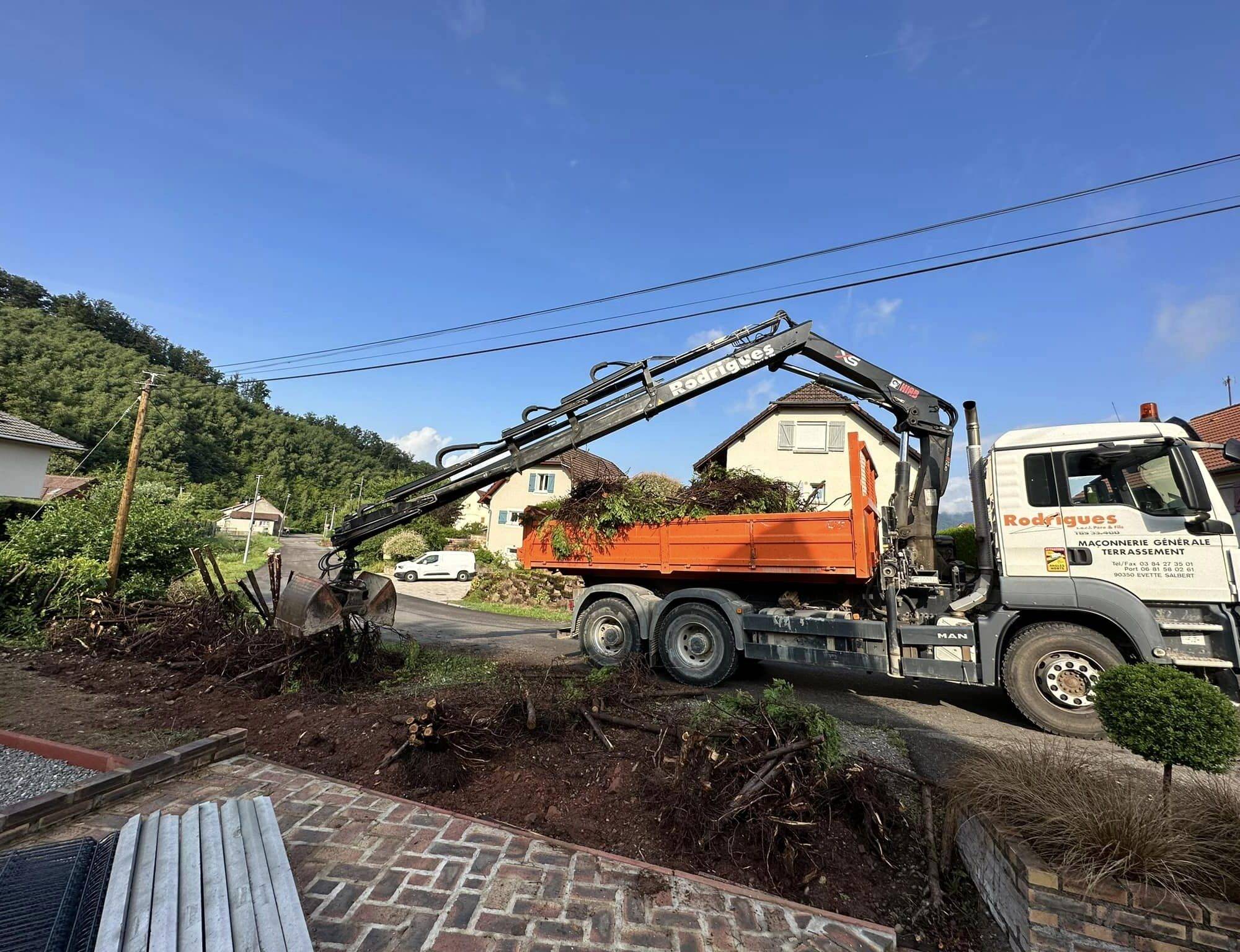 Besoin de spécialistes pour construire ou rénover votre bâtiment en Franche-Comté ? Luré